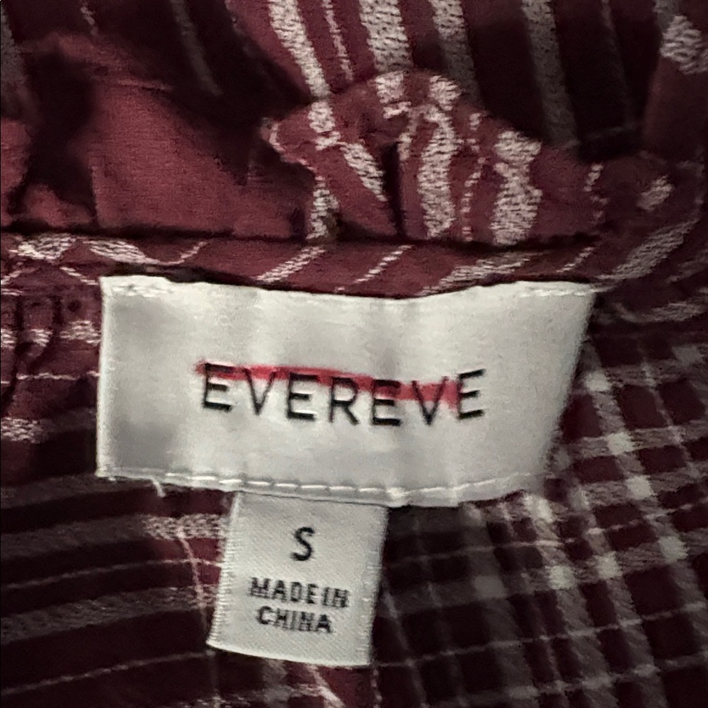 EVEREVE Lillian Plaid Ruffle Button Down Shirt Maroon Size Small—NWOT - Picture 6 of 7